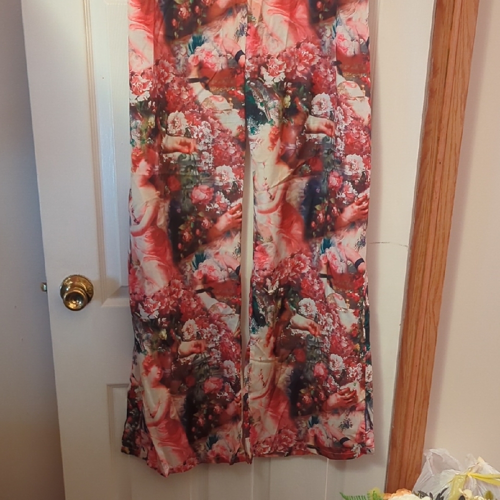 PrettyLittleThing Red and Pink Floral Trousers